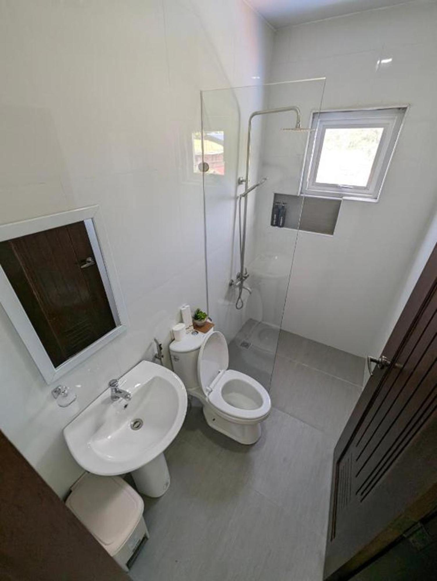 טגאיטאי Oyo 1067 Villa Sofia At Silang מראה חיצוני תמונה