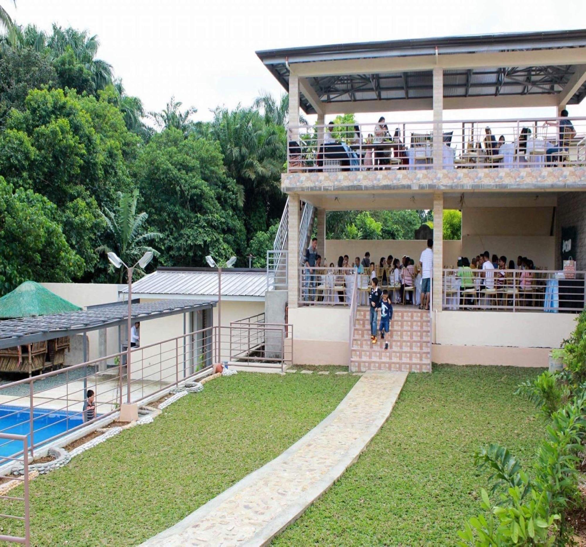 טגאיטאי Oyo 1067 Villa Sofia At Silang מראה חיצוני תמונה